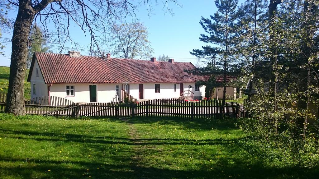 Dworek Szarki Екстер'єр фото